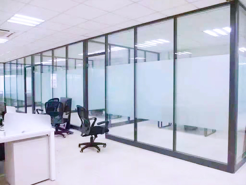 日常生活中玻璃隔断的重要性!