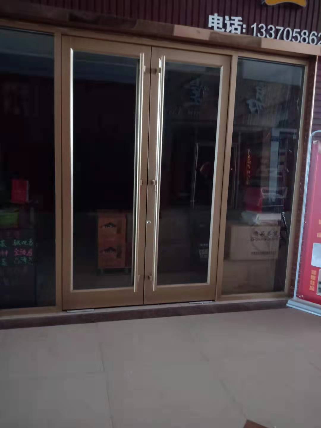 肯德基门的防水功能怎么做?